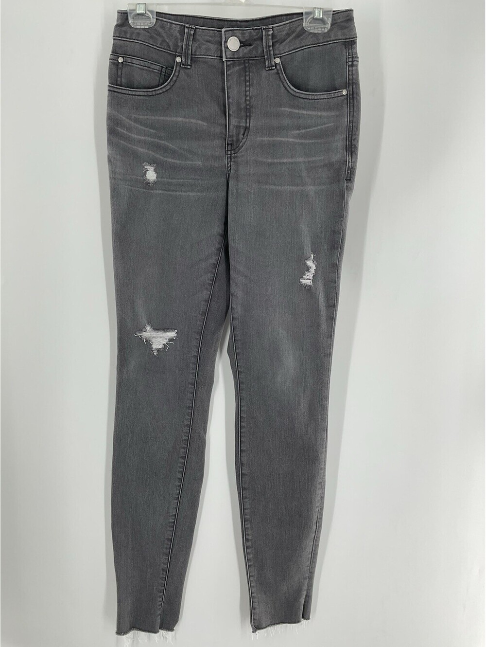 Maurices Reflects High-Rise Size 4 Regular Gray Cut Off Ankle Jeans 136